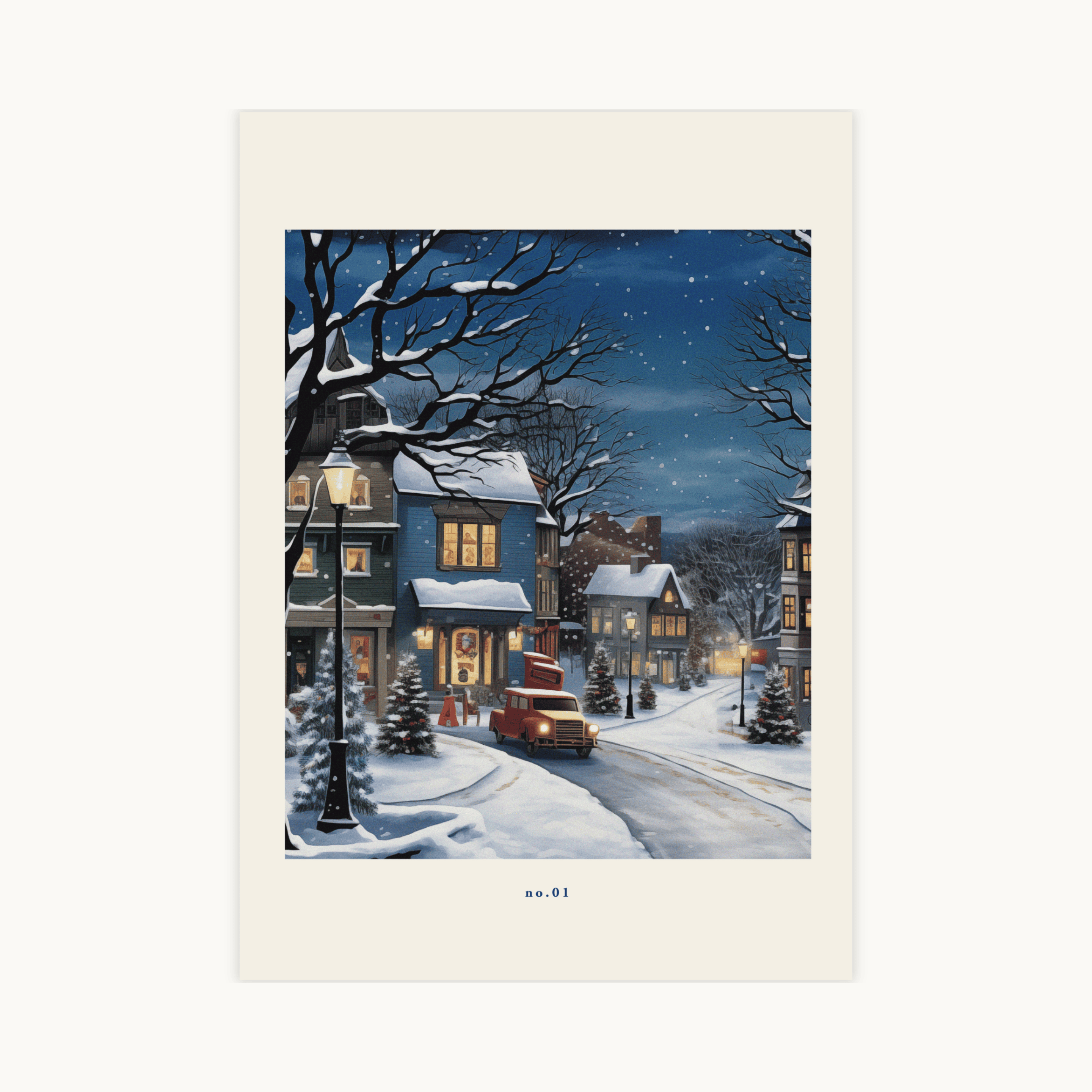 Poster Besneeuwd Stadsgezicht Avond, met warme verlichte ramen, blauwe huizen, rode vintage truck, en lantaarns. Nostalgische Winterse Decoratie Kunst.