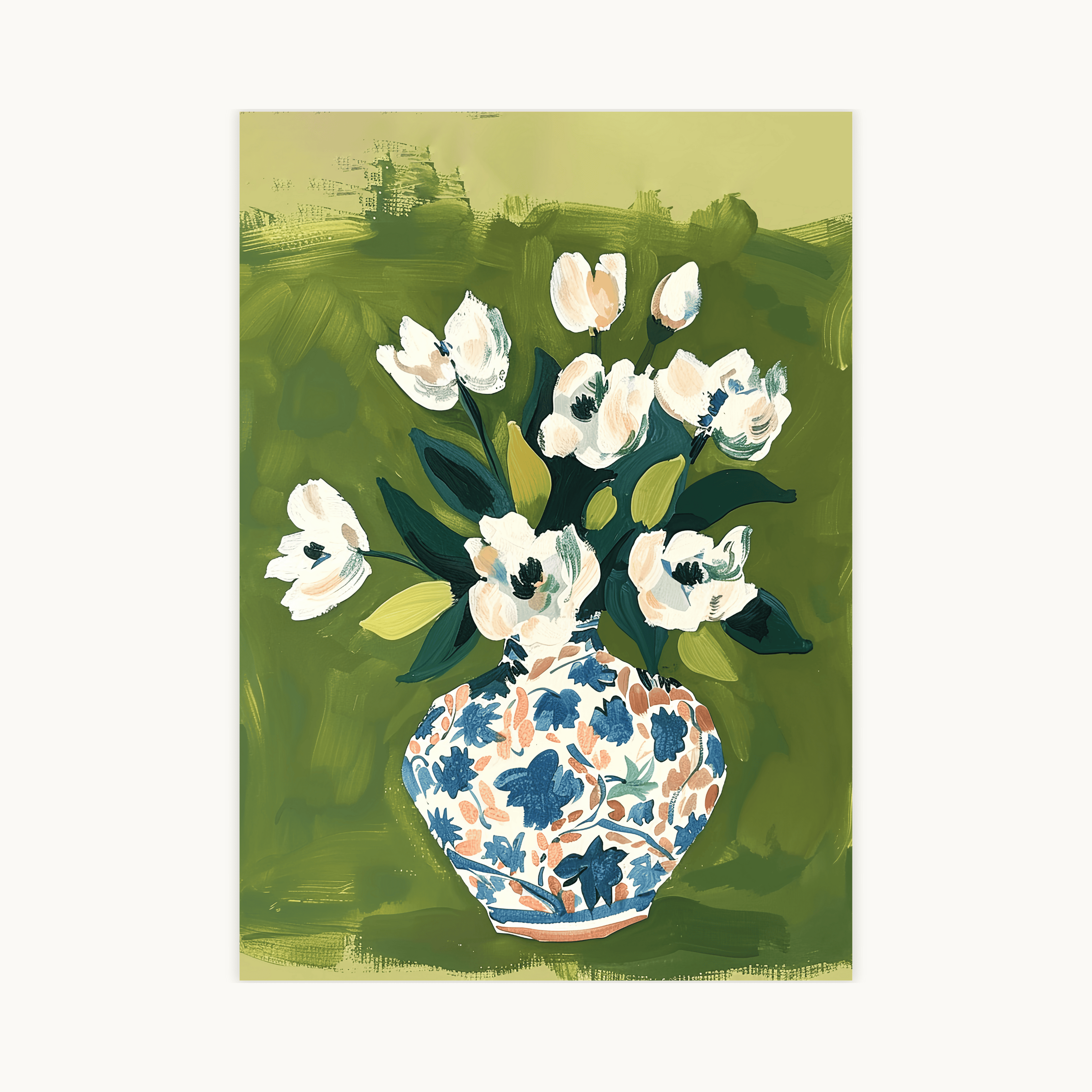 Schilderachtige bloemenprint van witte tulpen in een vaas met blauw-oranje bloemmotief, tegen een achtergrond van ruwe olijfgroene verf. Botanische kunst voor woonkamer.